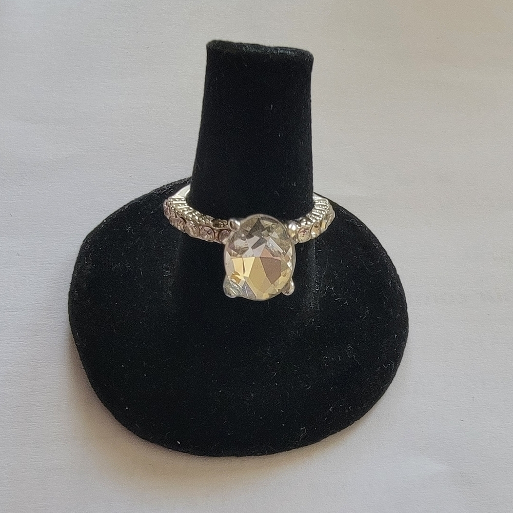 New Elegant Ring with Crystal Accent.